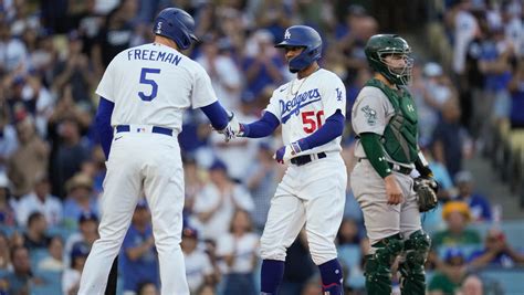 Mookie Betts hits 29th homer and Freddie Freeman goes 3 for 4 as Dodgers rout lowly Athletics 10-1